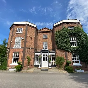 4* Hotel Hall